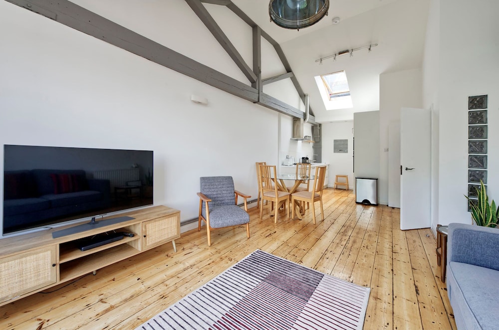 Spacious 1 Bed 1 Bath Southwark