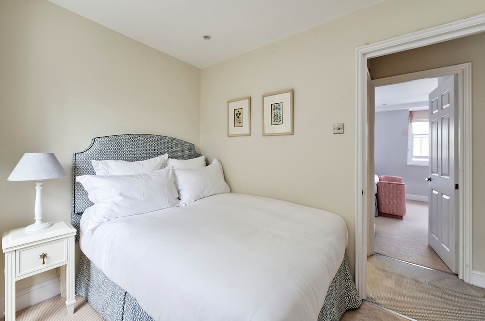 Gorgeous Modern 2 Bedroom Flat in Chelsea