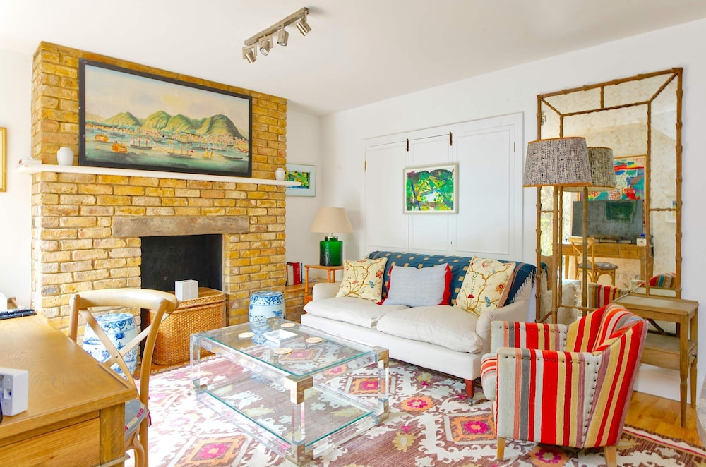 Lovely 2 bed Flat With Garden in Queen s Park