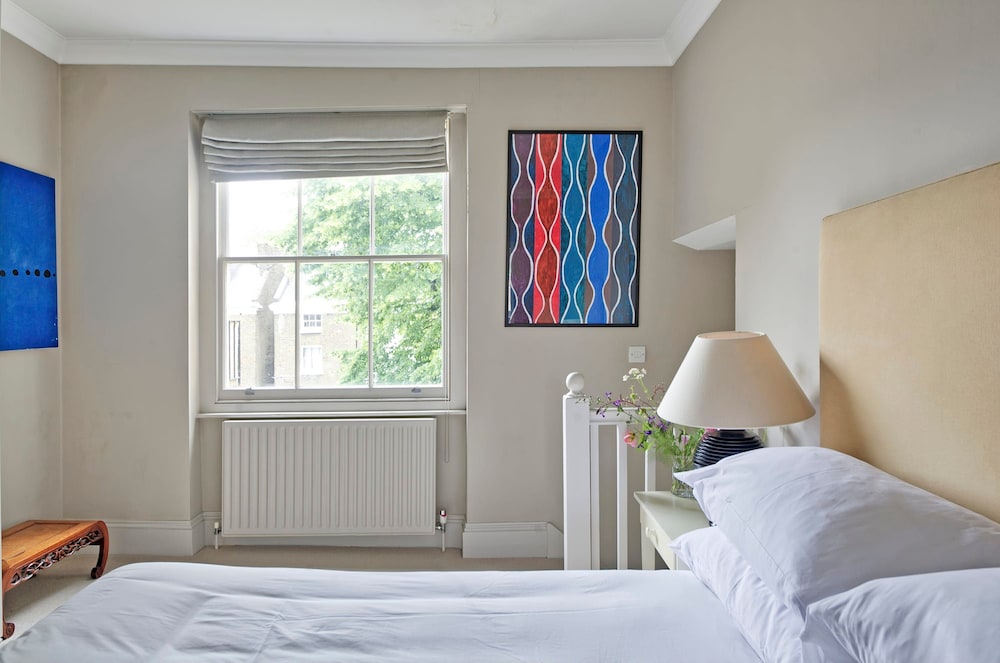 Cosy and Chic one Bedroom Flat in Earl s Court