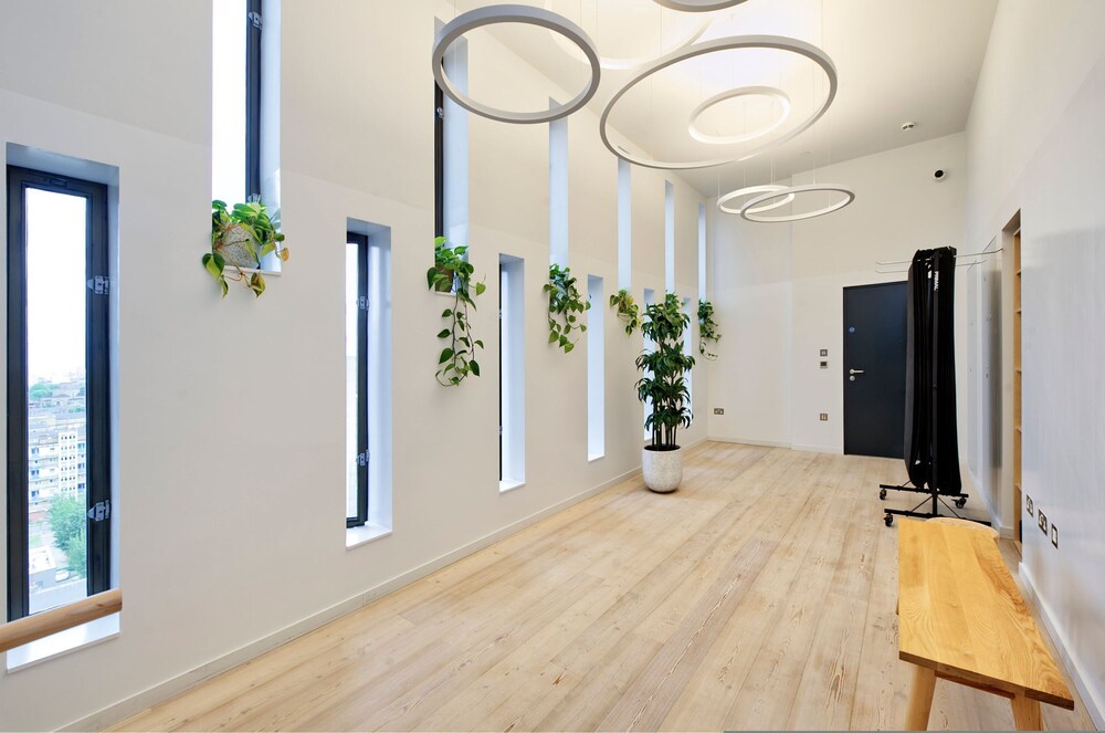 Deluxe Two-bedroom Flat in Bustling East London