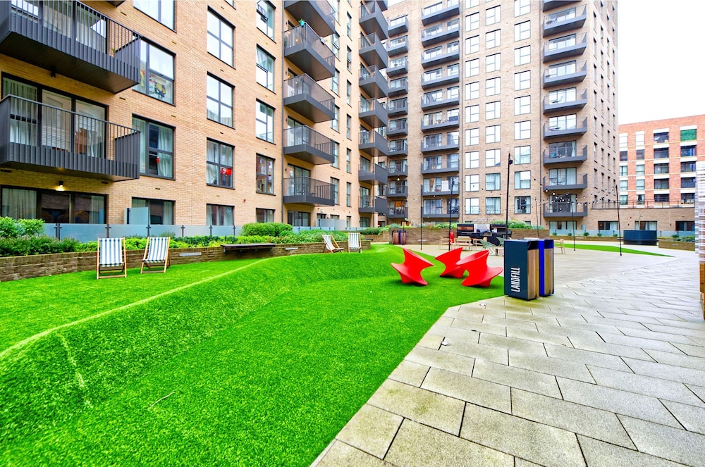Brand-new Two-bedroom Flat in Colindale