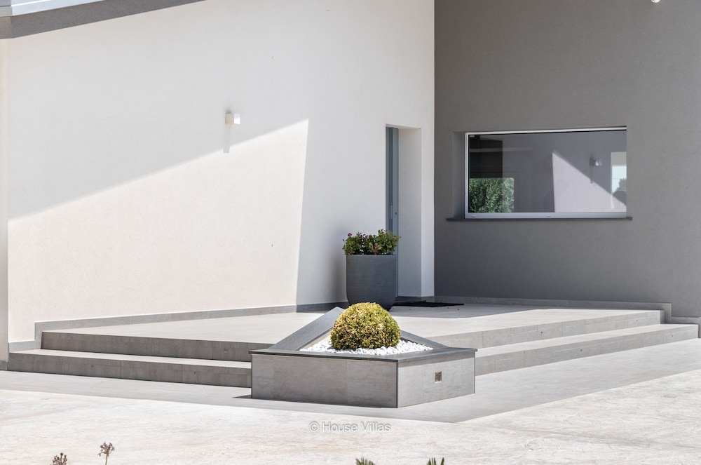 Flaben Luxury Villa in Diano Marina