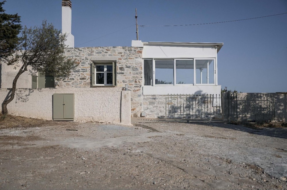 Kottakis Stone House