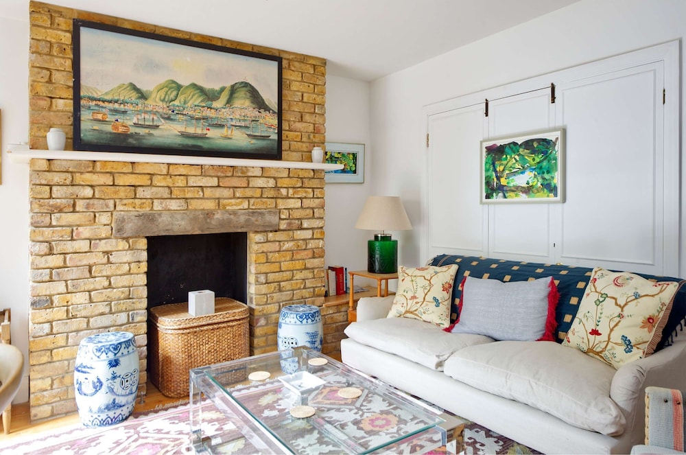 Lovely 2 bed Flat With Garden in Queen s Park