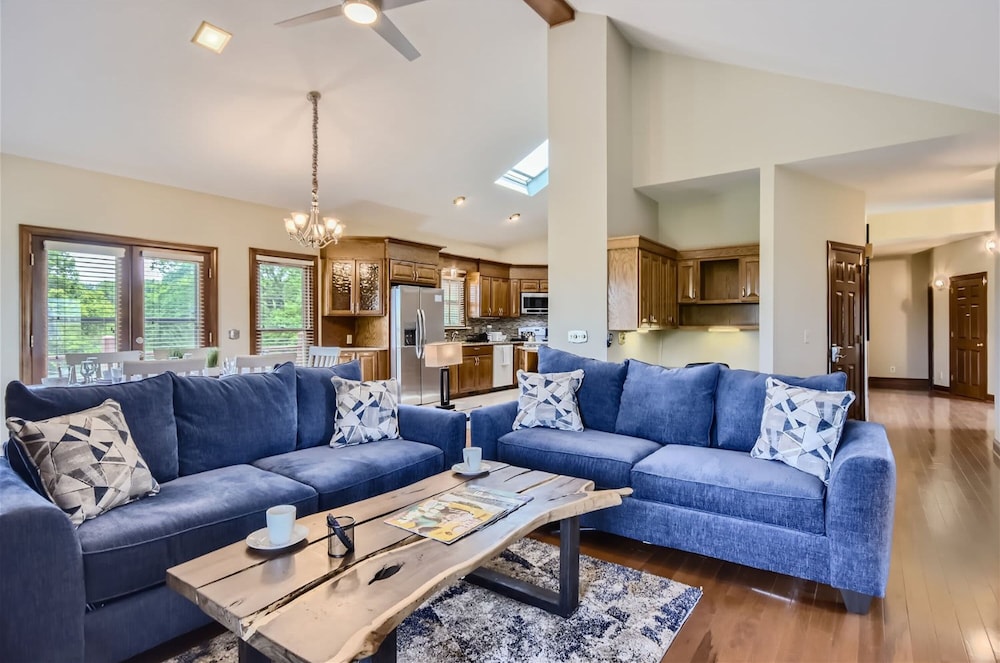 5 Acre 2500 Sqft Country House Near Nashville F2