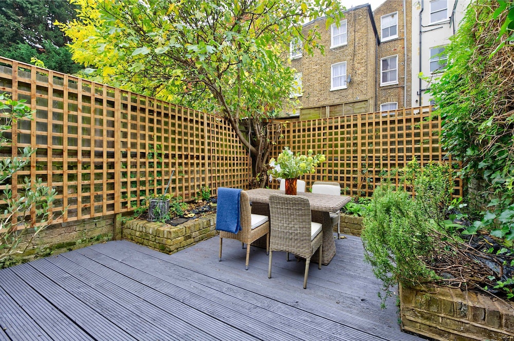 Lovely 2 bed Flat With Garden in Queen s Park