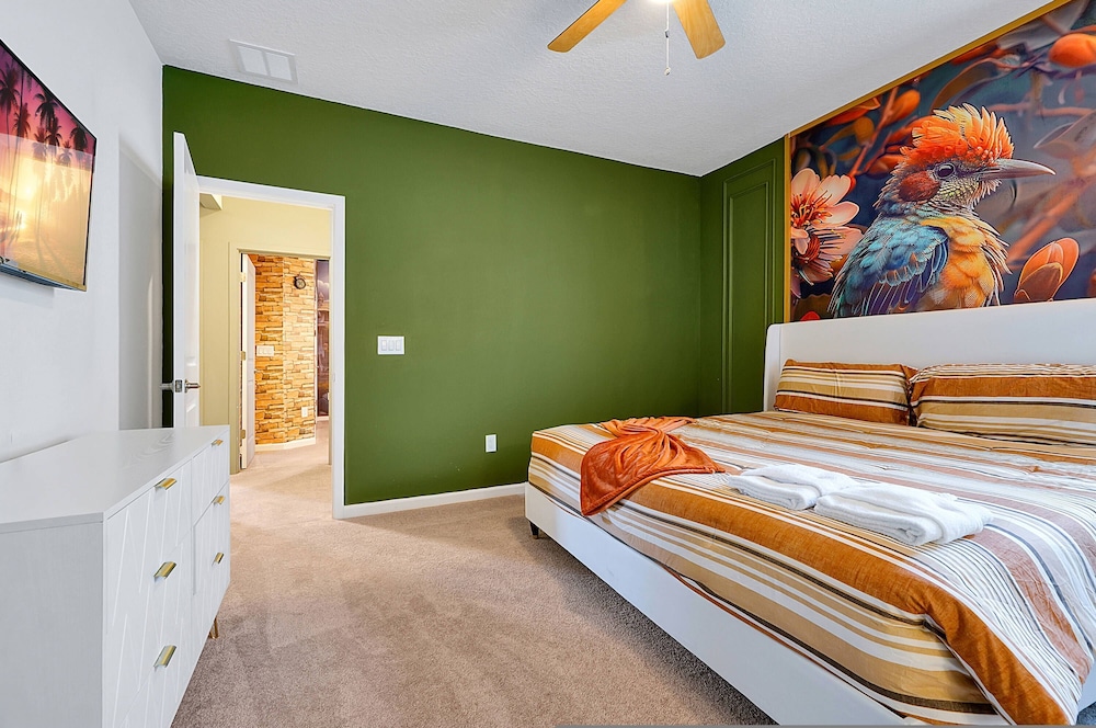 Luxury and Sophisticated 15 BR Ensuite