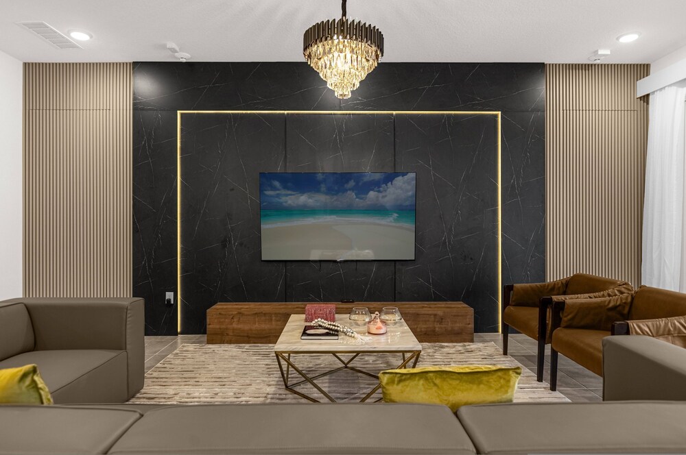 Brand NEW 9bedrooms At Paradiso Grande