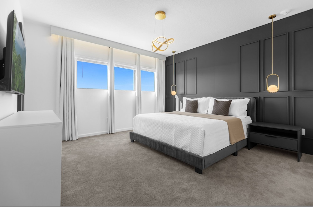 Brand NEW 9bedrooms 9bathrooms At Paradiso Grande