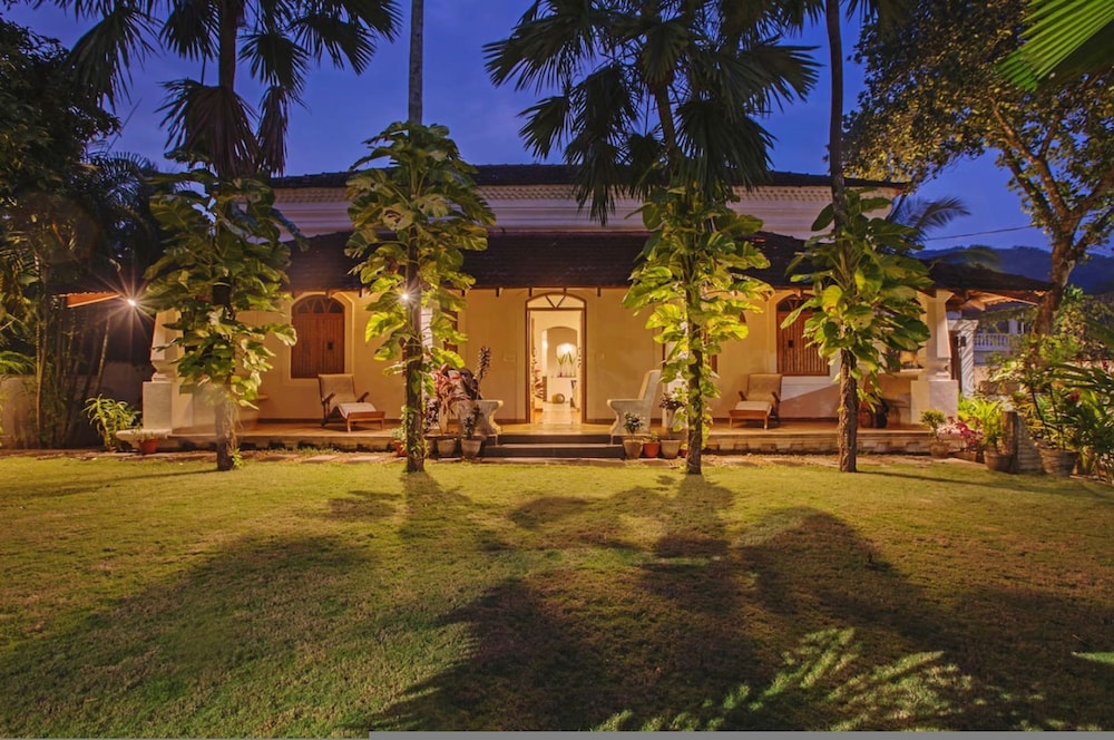 Salt by Hireavilla - 4BR w Heated Pool in Siolim