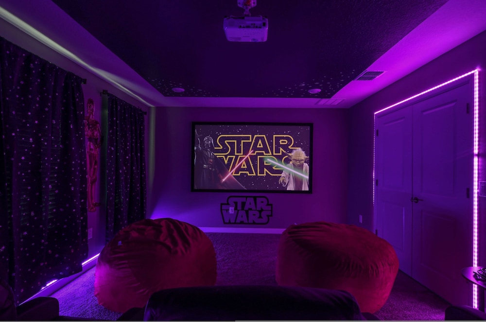 Gorgeous 9bedroom Home Private Pool Game Theater