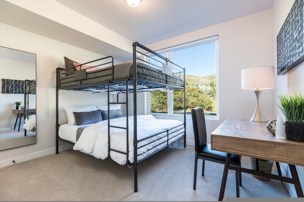 Hot Tub- Spacious-4br-deer Valley-mountain-view