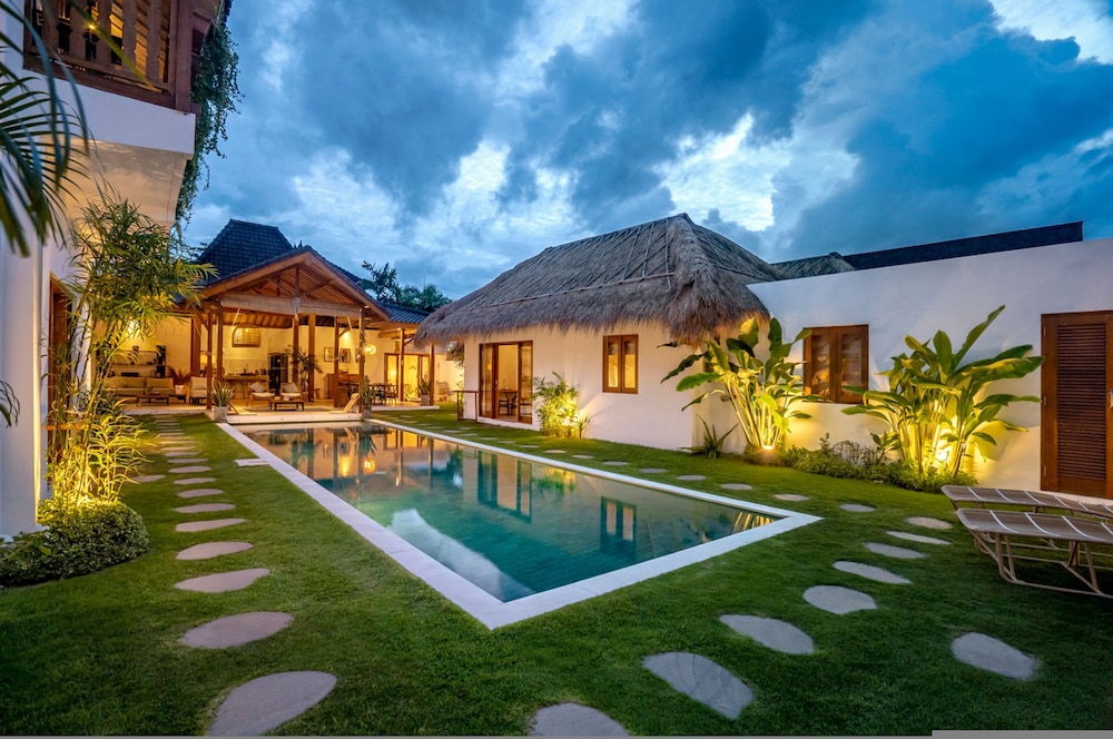 House of Bagera by Alfred in Bali - Tropical Family Dream Villa in Seminyak Oberoi Beach Bali