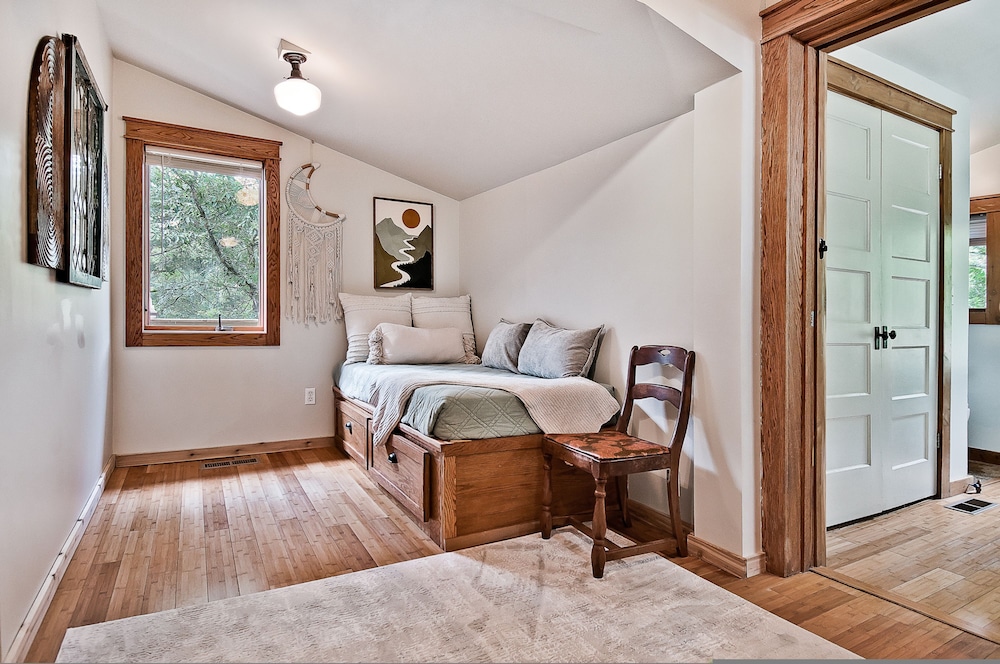 Whispering Hollow in Eureka Springs