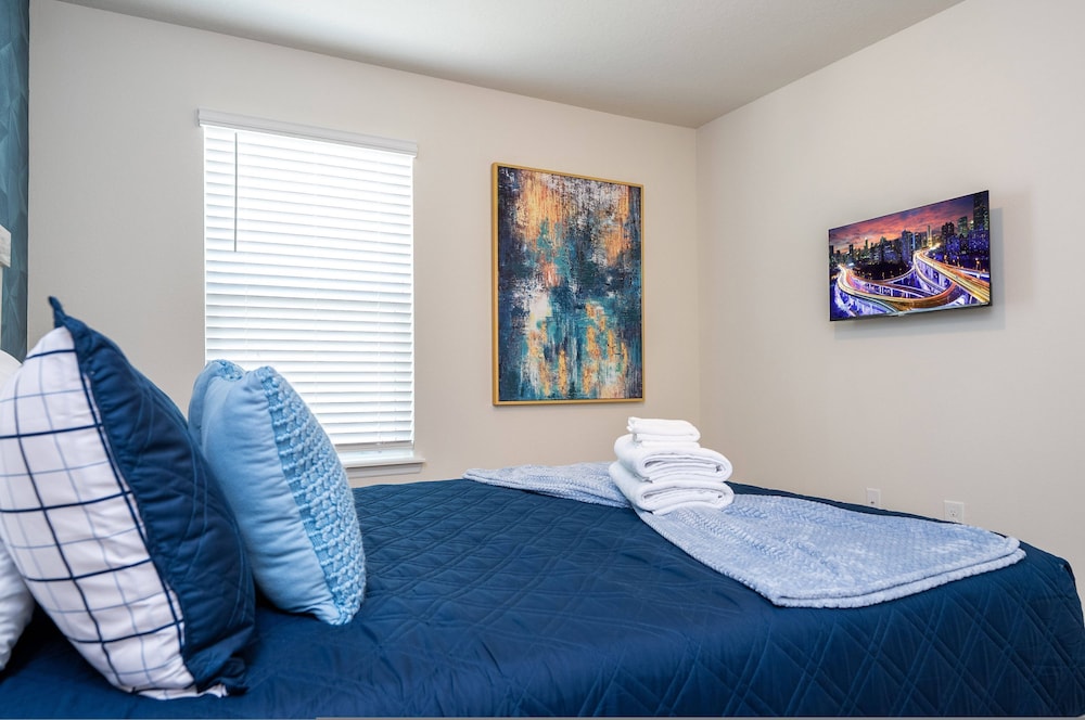 Windsor Cay 7BR Water Park Free