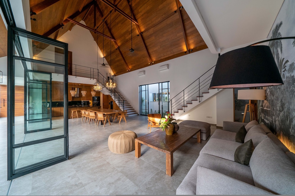 Villa Nusantara 5 by Alfred in Bali - Promo Luxury 4BD Pool Villa Pererenan Beach Caggu