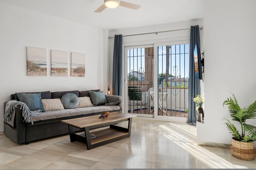 Blue Pearl Apartment Old Town Fuengirola Ref 24 by Costarentals - Ref 24