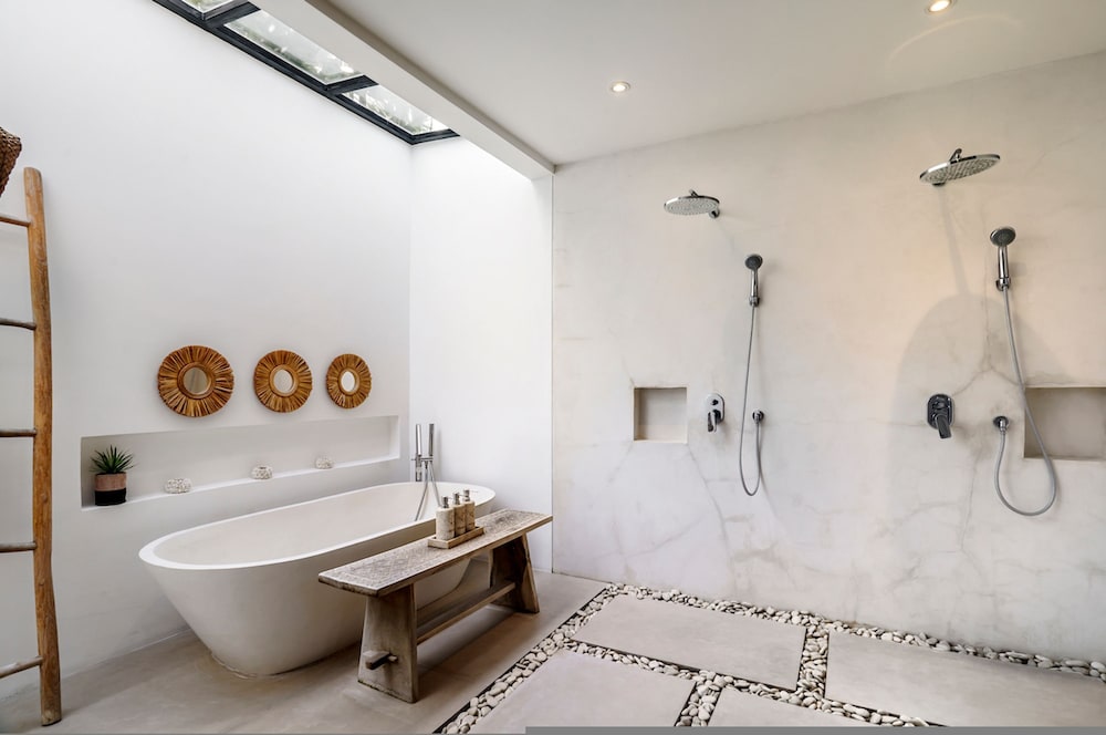 Villa Nabi by Alfred in Bali - New Family 5BR Villa Next to Seminyak Beach