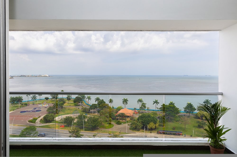 The Wataqui Condo by Acomodo 45 Days Minimum