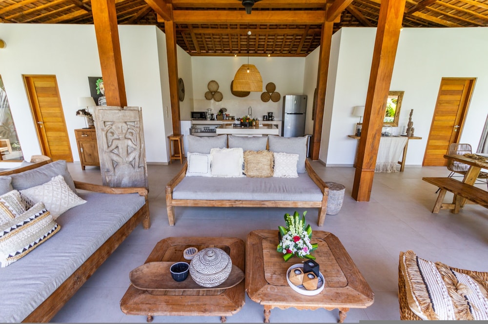 Villa Namu by Alfred in Bali - Family 5 BD Dream in Seminyak Oberoi Beach