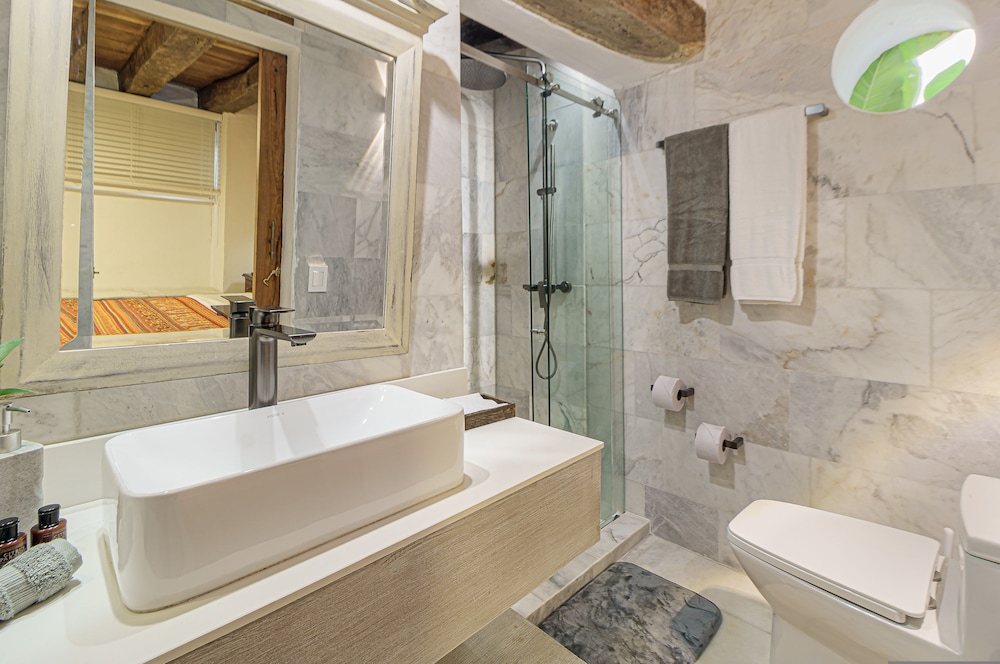 Goitia Apartment-rooftop Jacuzzi