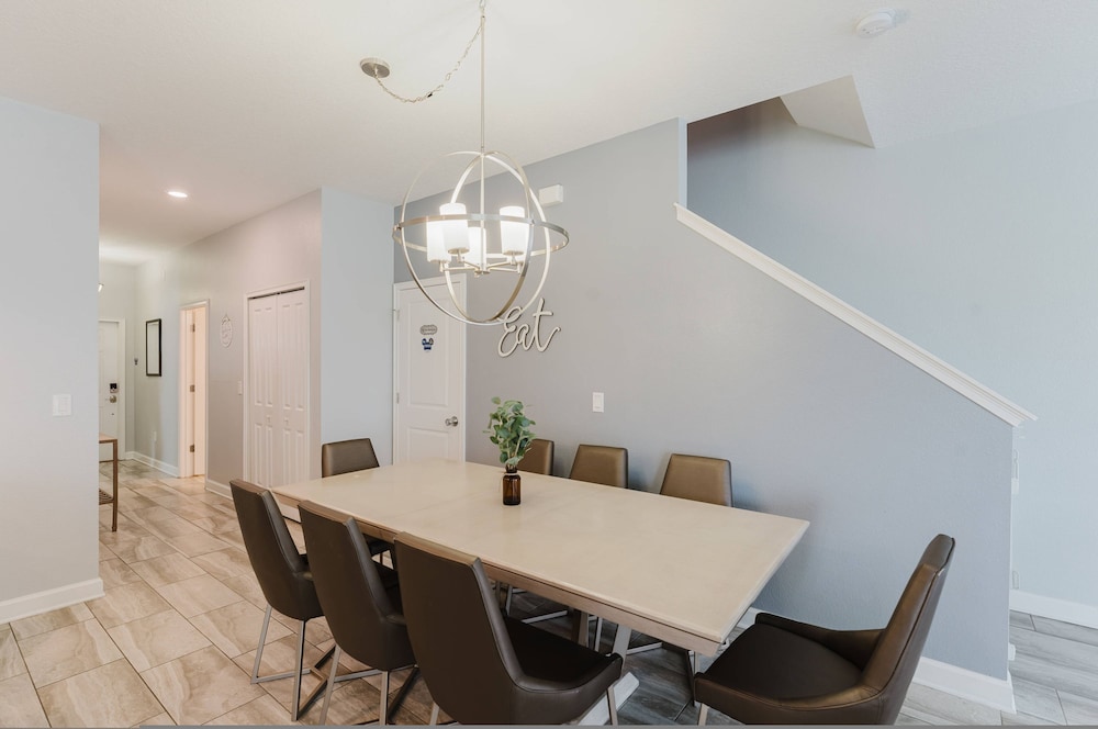 5bedrooms Private Pool Storeylake view 3