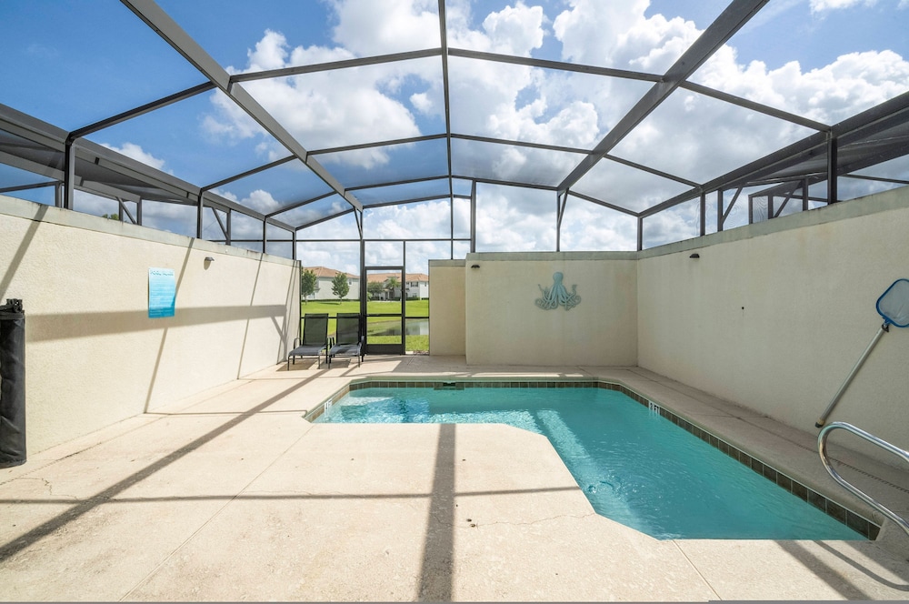 Storey Lake 4 BR With Private Pool