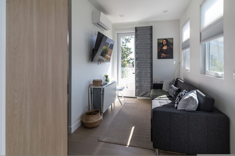 Scandinavian-style 1BR Apartment Built 2024 p83