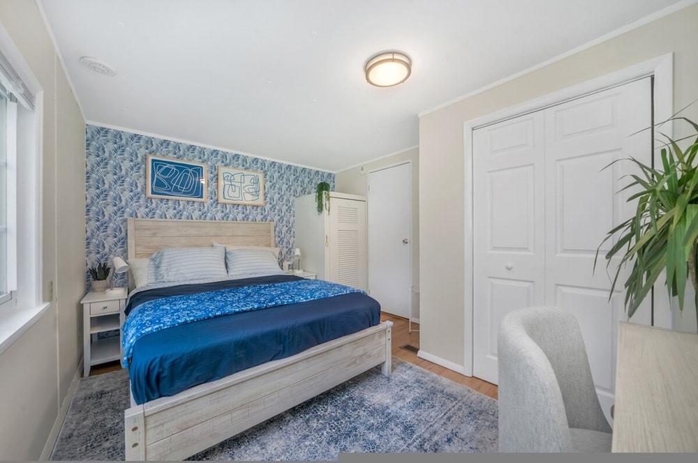 2 Lake Cabins Pool+hottub Game Room 23acs