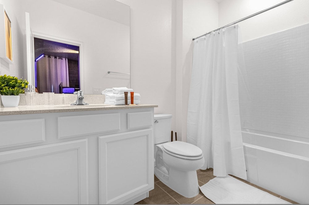 Brand NEW 9bedrooms At Paradiso Grande