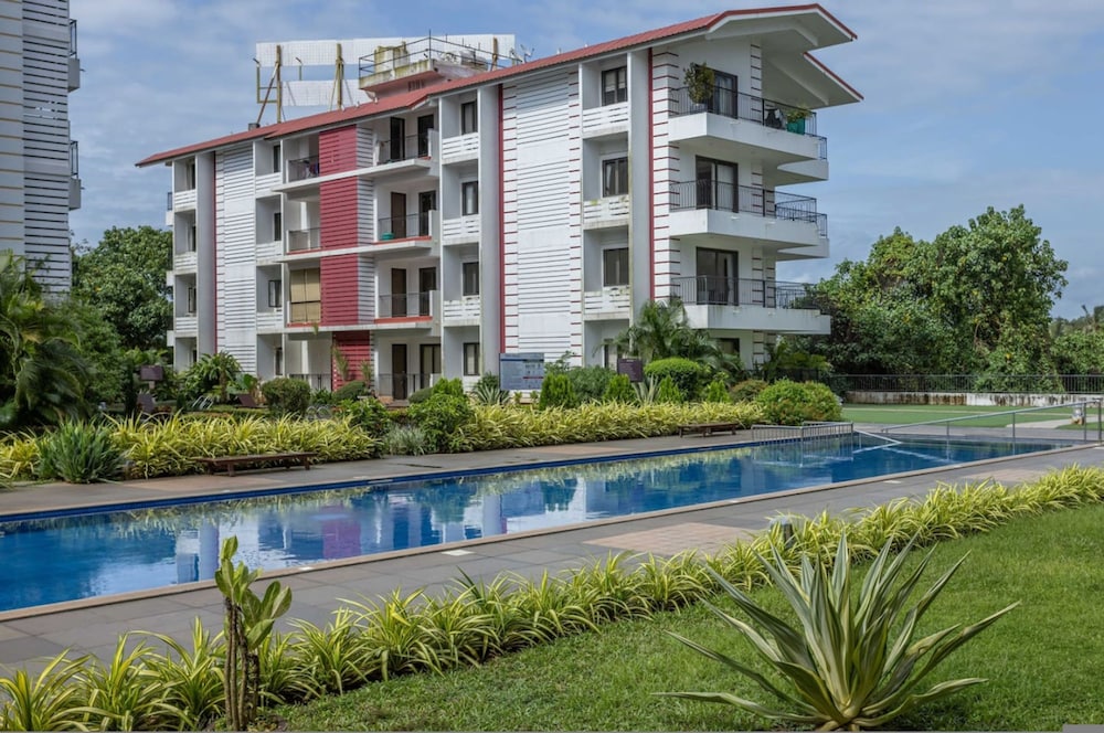 1BR w Pool Sauna Near Calangute Baga Beach