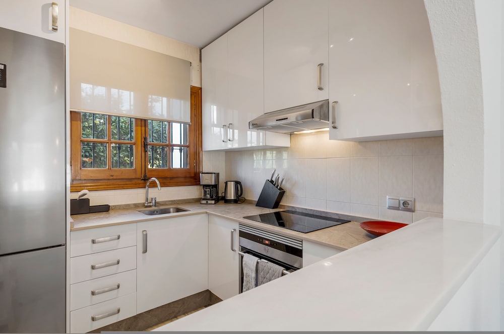 La Campana Apartment With Pool - Ref 60