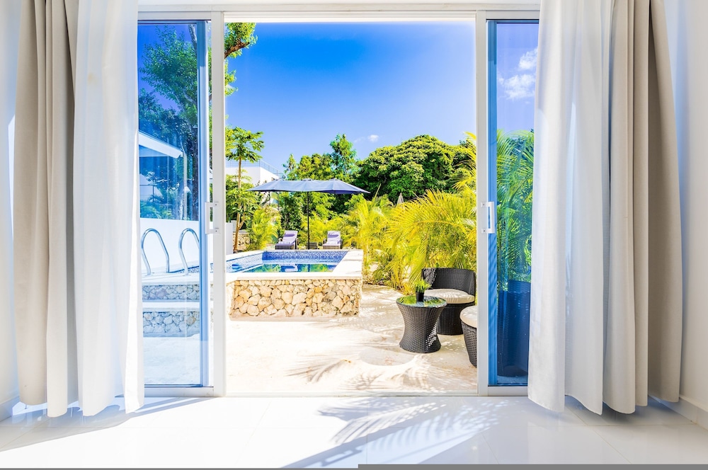 New Modern 2-lvl Punta Cana Villa in Gated Community With Private Pool Rooftop Jacuzzi