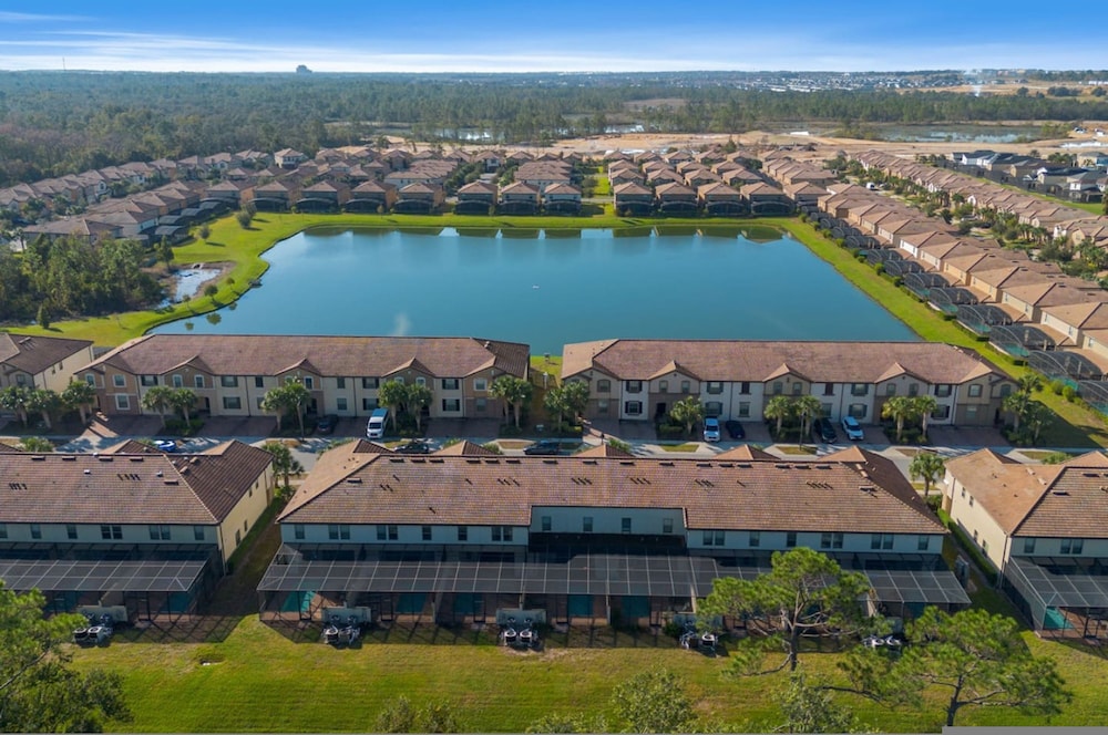 Luxury 5bdr House w Pool - 8863