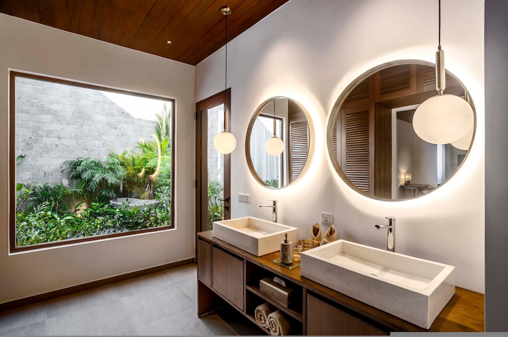 Villa Nusantara 3 by Alfred in Bali - Luxury 4bdr Brand New Villa Near Pererenan Beach Canggu