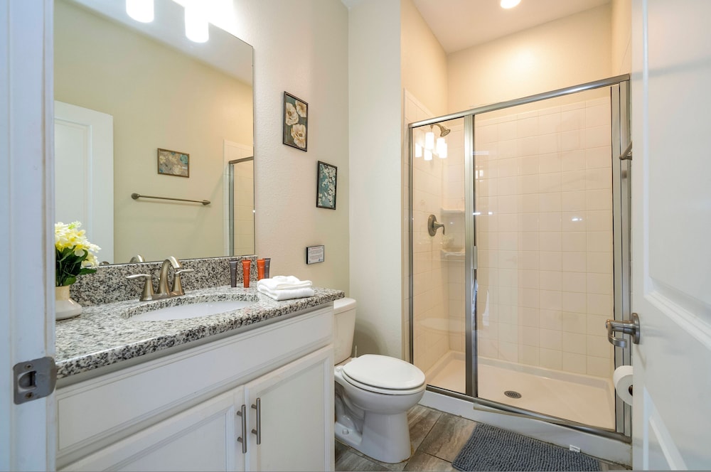 Storey Lake 4 BR With Private Pool