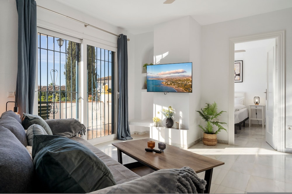 Blue Pearl Apartment Old Town Fuengirola Ref 24 by Costarentals - Ref 24