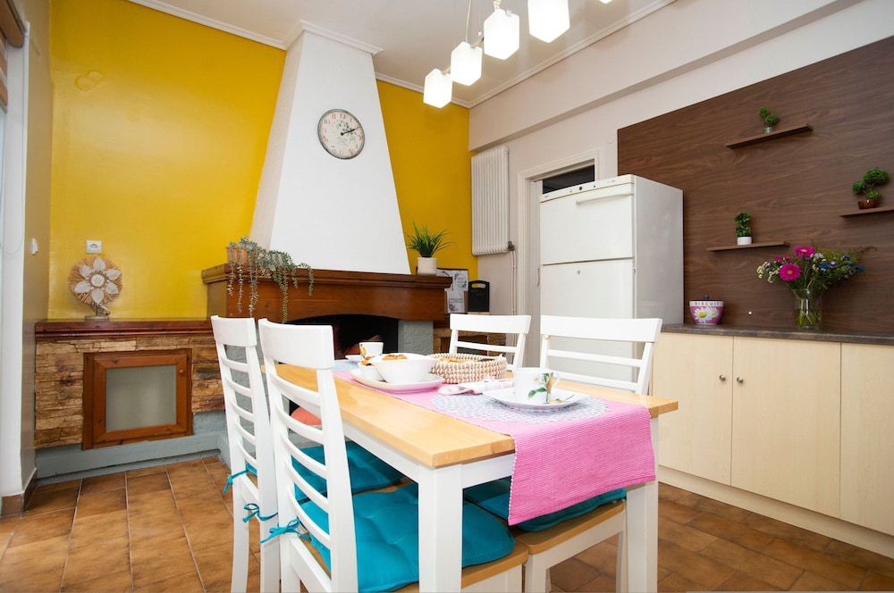 Electra s 2-bedroom Apt-convenient Location Patra