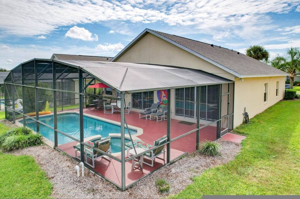 Ariel Private Pool Home W Spa view 4