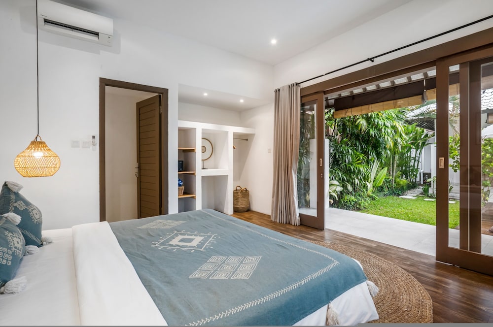 Villa Moju by Alfred in Bali - Tropical 3BR Escape w Private Pool Lush Garden in Bumbak Canggu