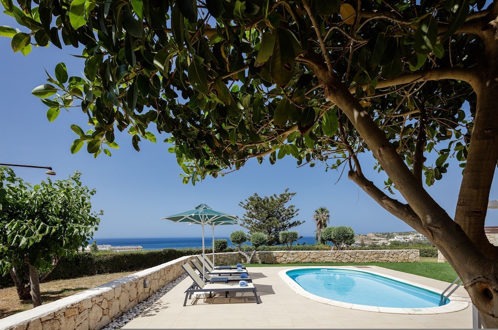 Villa Takis - Private Pool Superb Sea View