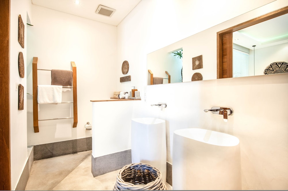 Niko 2 R New Villa Close to Finns Beach Club