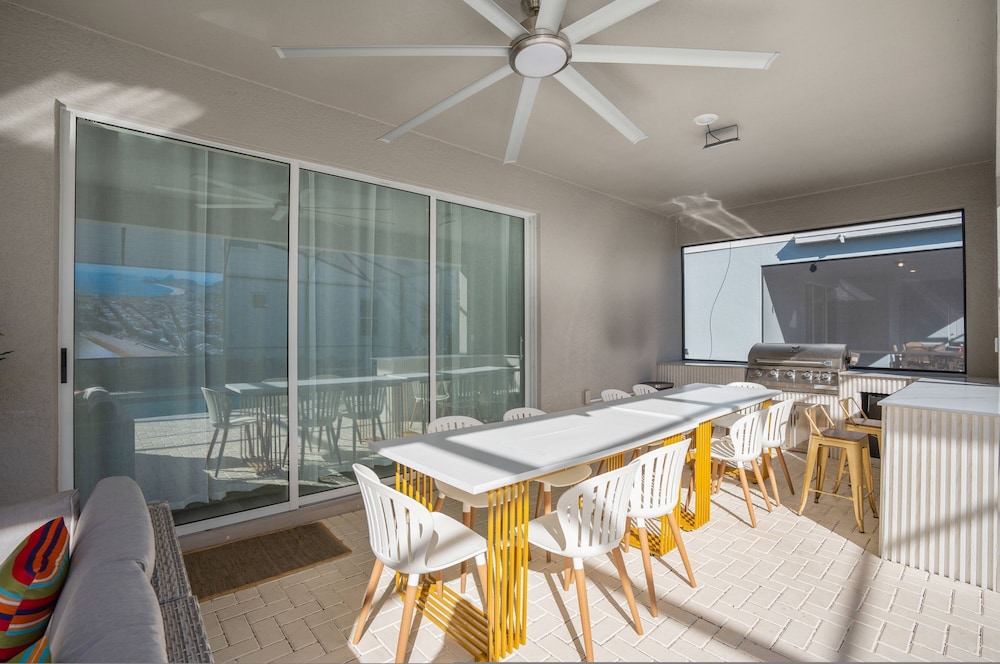 Brand NEW Luxury 10bedrooms At Windsor Island