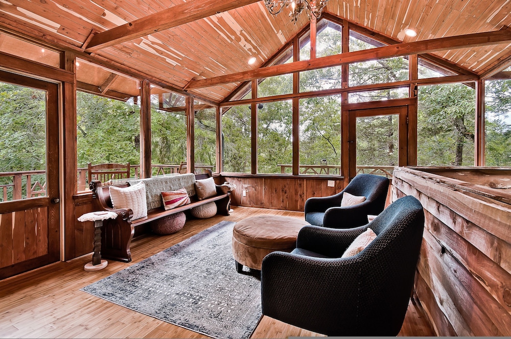 Whispering Hollow in Eureka Springs