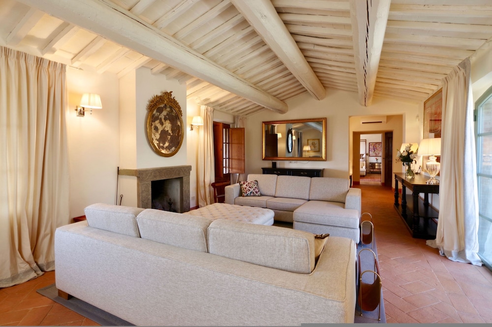 Camparone by Arceno Rentals Club