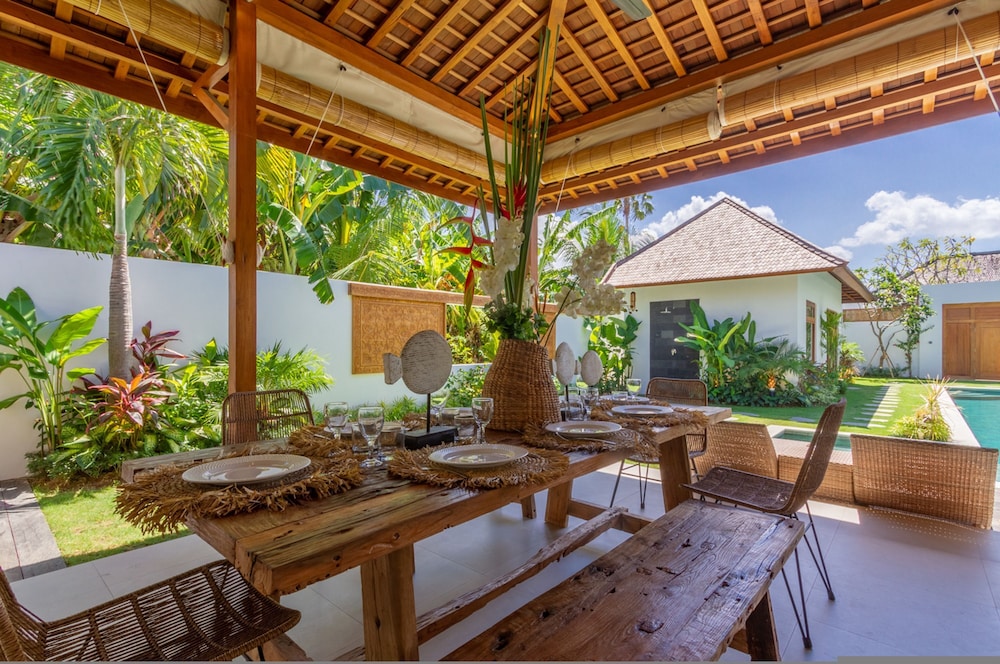 Villa Namu by Alfred in Bali - Family 5 BD Dream in Seminyak Oberoi Beach