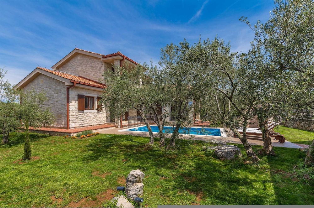 Holiday House Casa D Oro