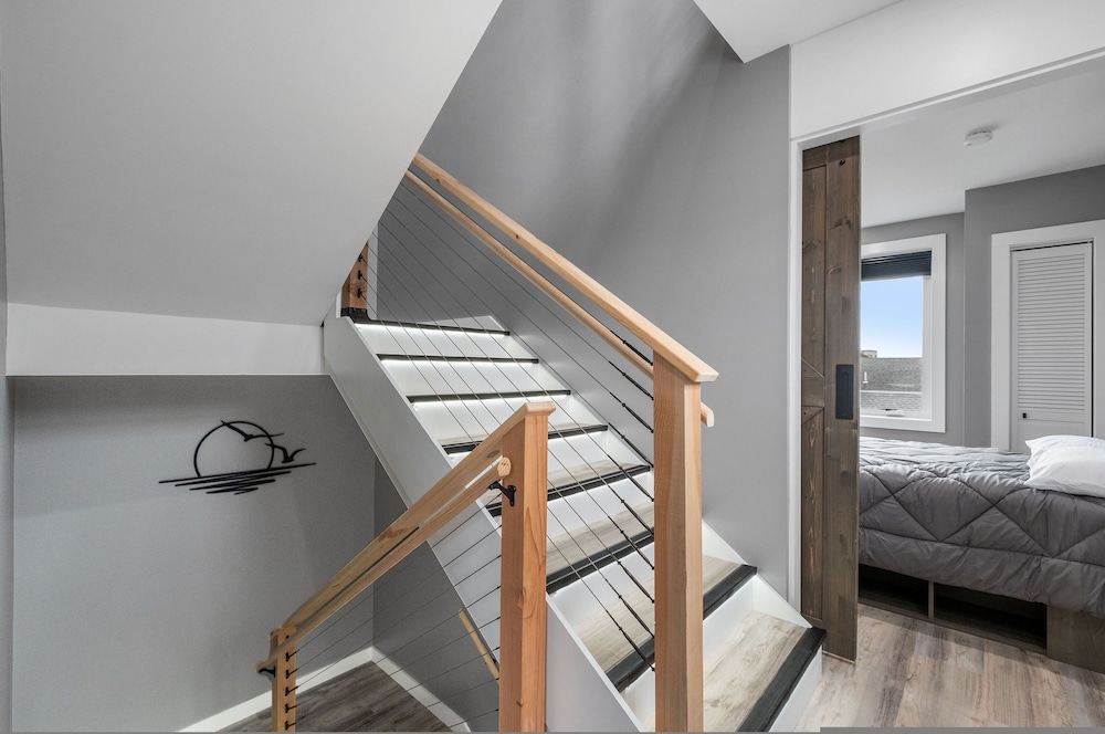 New Luxury 4 Bed Condo Perfect for Winter Rental