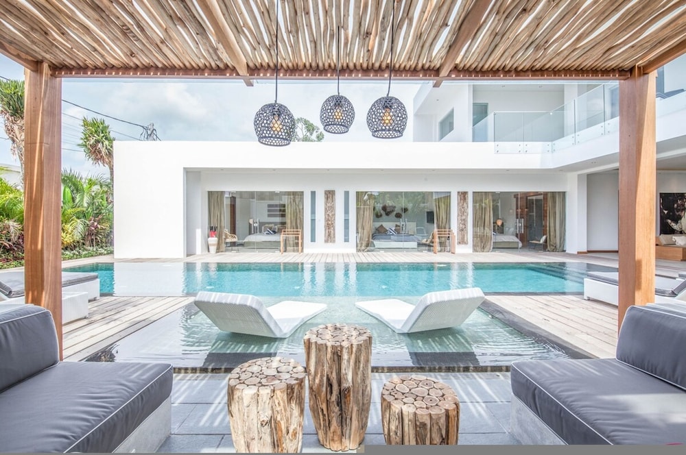 Niko 2 R New Villa Close to Finns Beach Club